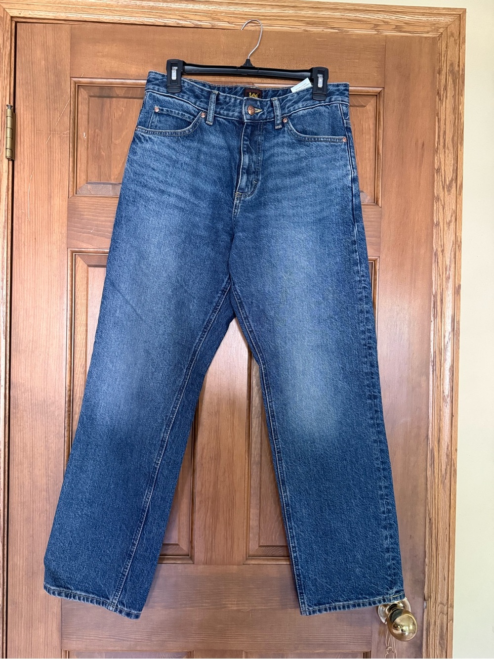 Lee Women's Relaxed Straight-Leg Jeans in Dark Blue Wash